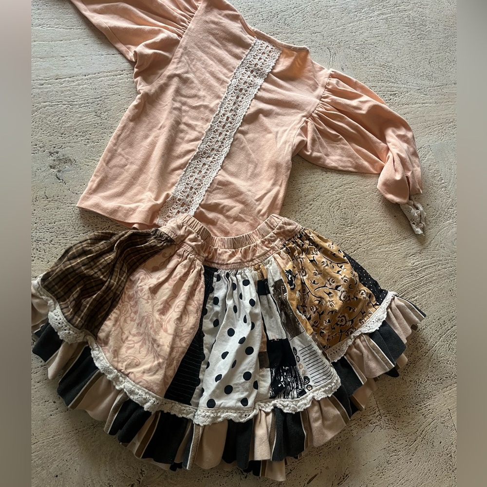 Charming persnickety Patchwork Kids skirt set with leg warmers & headband clip